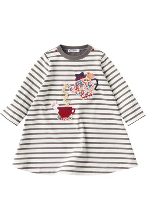 Familiar Besticktes Kleid