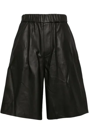 Ami Bermudas aus Leder