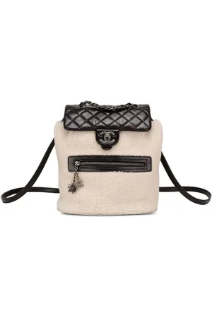 CHANEL Mountain Shearling-Rucksack