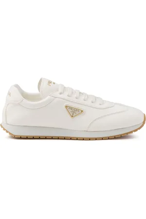 Prada Sneakers mit Triangel-Logo