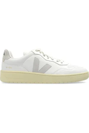 Veja V90 Sneakers