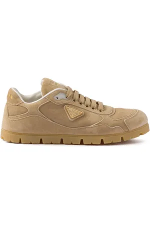 Prada Sneakers aus ausgeblichenem Wildleder