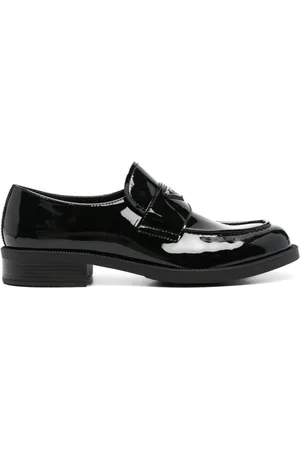 Prada Loafer mit Triangel-Logo