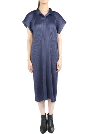 PLEATS PLEASE ISSEY MIYAKE August Kleid