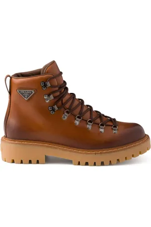 Prada Stiefel mit Schnürung