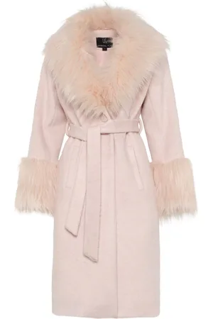 Unreal Fur Paris Mantel
