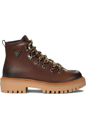 Prada Stiefel mit emailliertem Triangel-Logo
