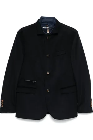 Kired Sakko im Layering-Look