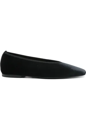 Totême Minimalist Ballerinas aus Samt
