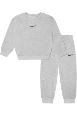 Nike Jogginganzug mit Swoosh-Stickerei
