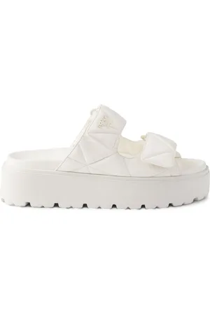 Prada Wattierte Sandalen 45mm