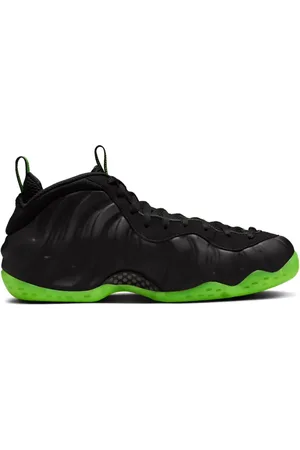 Nike Air Foamposite One "Black/Volt" Sneakers