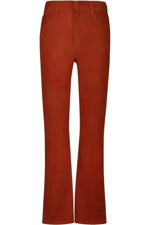 Paula Wildlederhose mit ausgestelltem Bein