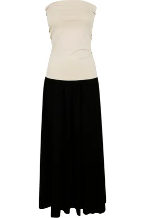 By Malene Birger Schulterfreies Marciella Maxikleid in Colour-Block-Optik
