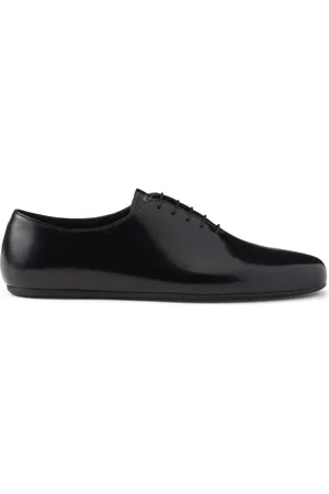 Prada Schnürschuhe aus gebürstetem Leder