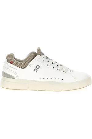 On Running The Roger Advantage Sneakers