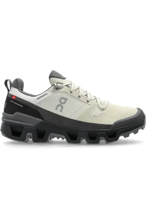On Running Cloudwander Waterproof Sneakers