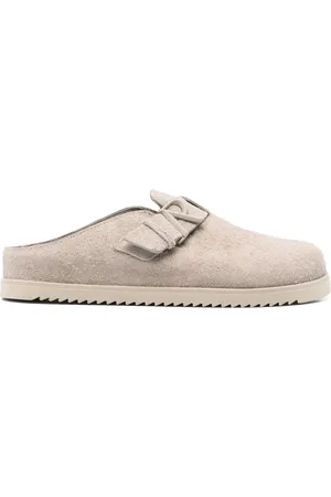 Represent Initial Slipper