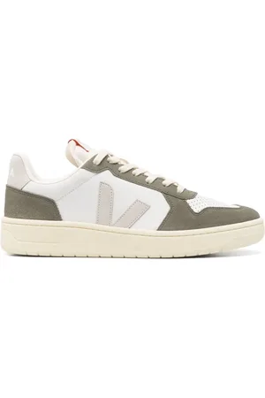 Veja V-82 Sneakers
