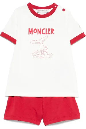 Moncler Set aus T-Shirt und Shorts mit Logo