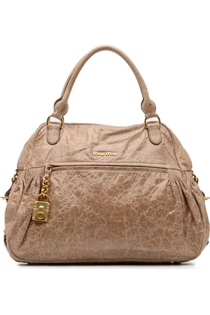 Miu Miu 2010-2025 mittelgroße Satchel-Tasche aus Nappaleder im Distressed-Look mit Anhänger