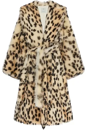 Givenchy Oversized coat in fur with leopard print