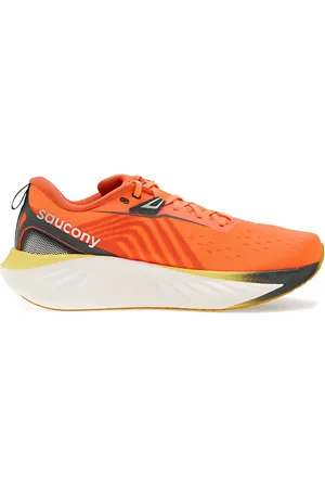 Saucony Triumph 22 Moon Sneakers