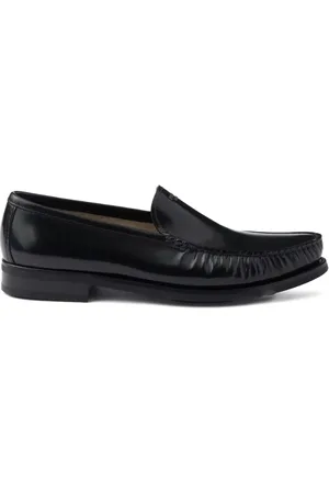 Prada Loafer aus gebürstetem Leder