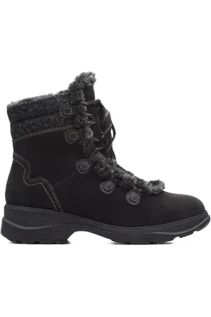 Clarks Aveleigh Edge "Black" boots