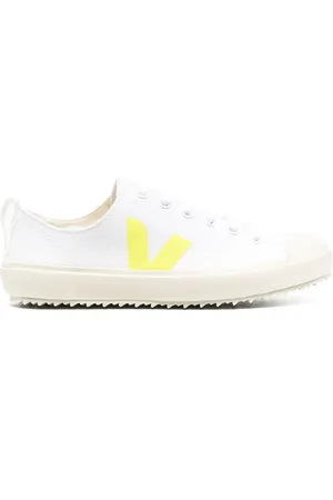 Veja Sneakers mit seitlichem Logo