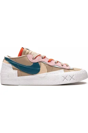 Nike X KAWS x Sacai Blazer Low Sneakers