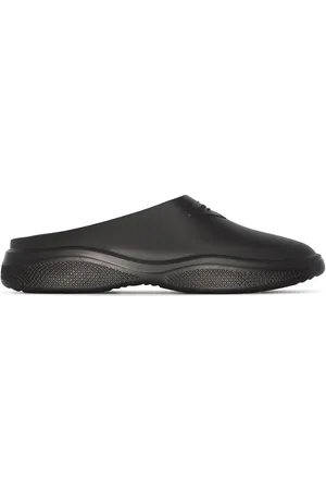 Prada Mellow Mules mit Logo