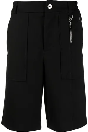 Feng Chen Wang Bermudas mit Logo-Anhänger