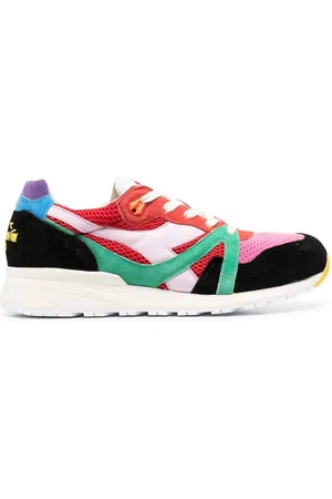 Diadora Sneakers mit Kontrasteinsätzen