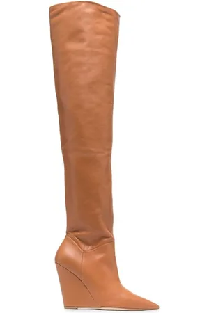 Stuart Weitzman Kniehohe Stiefel mit spitzer Kappe