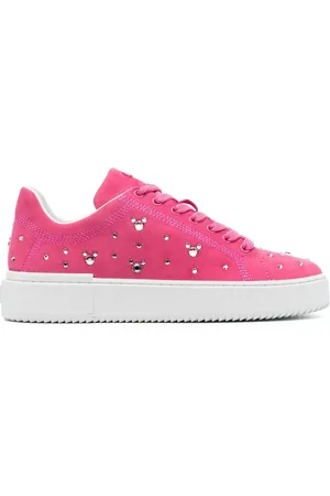 Stuart Weitzman Sneakers aus Wildleder mit Kristallen
