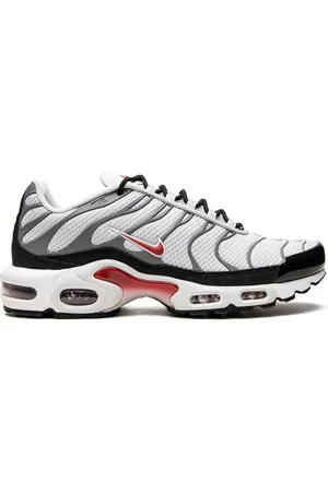 Nike Air Max Plus Sneakers