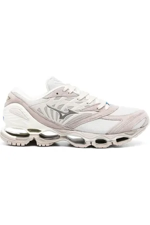 Mizuno Sneakers mit Kontrasteinsätzen