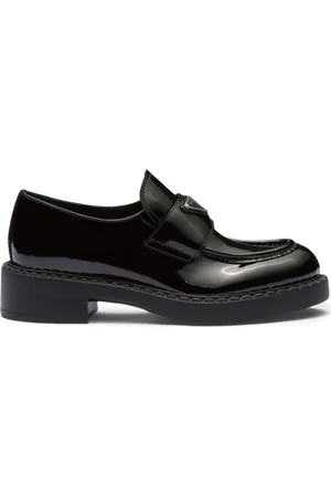 Prada Chocolate Loafer aus Lackleder