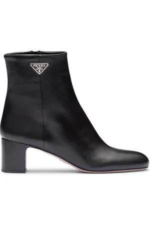 Prada Stiefeletten mit Logo-Schild