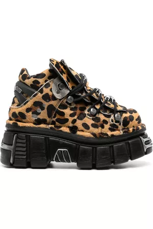 Vetements Damen Bedruckte Röcke - X New Rock leopard-print sneakers