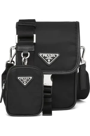 Prada Schultertasche aus Re-Nylon