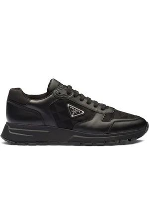 Prada Sneakers mit Rautenmuster