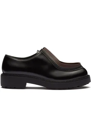 Prada Schnürschuhe aus gebürstetem Leder