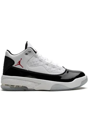 Jordan Max Aura 2 Gym Red Sneakers