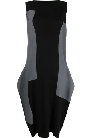 Issey Miyake Rectilinear AP Midikleid