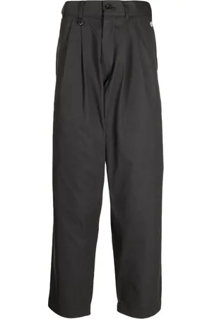 Chocoolate Chino mit Logo-Patch