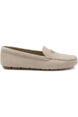 Prada Loafer aus Wildleder mit Logo