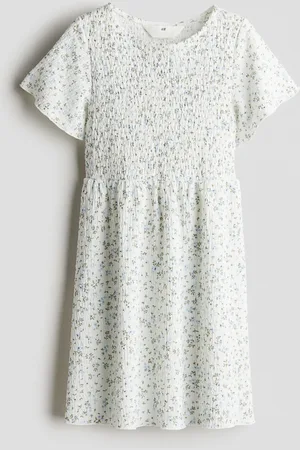 H&M Gesmoktes Kleid