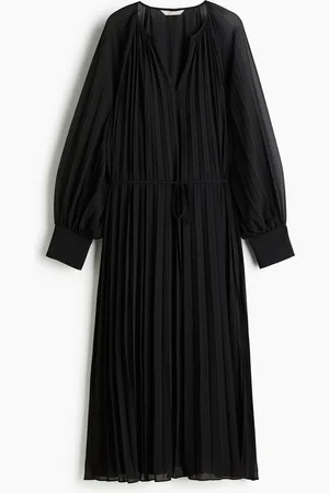 H&M Plissiertes Chiffonkleid